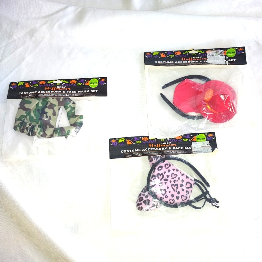 Costume accessory and face mask
